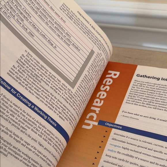 Volume Library Volume 2 - Picture 4 of 4